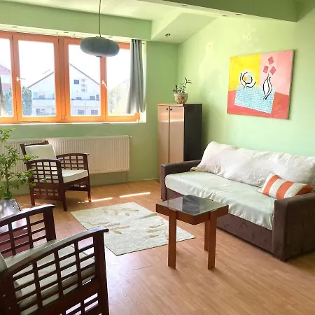 Апартаменты Artists Inn, Large 2 Bed Duplex Apartment, Parking