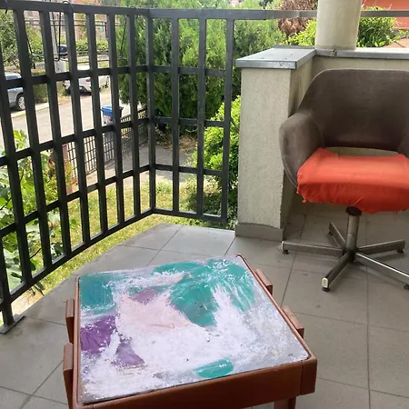 Artists Inn, Large 2 Bed Duplex Apartment, Parking Διαμέρισμα *