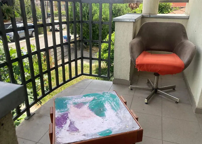 Artists Inn, Large 2 Bed Duplex Apartment, Parking Apartamento *